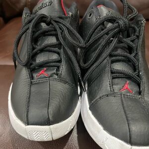 Boys Nike sneakers size 3.5